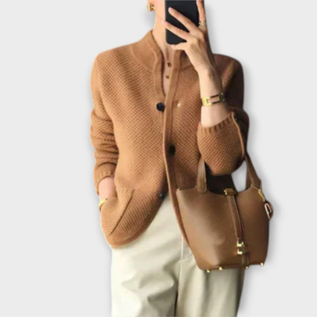 Alissa – Elegant and Cozy Cardigan