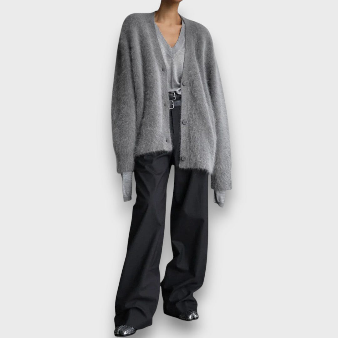 Laria – Soft Cardigan with Classic Cut