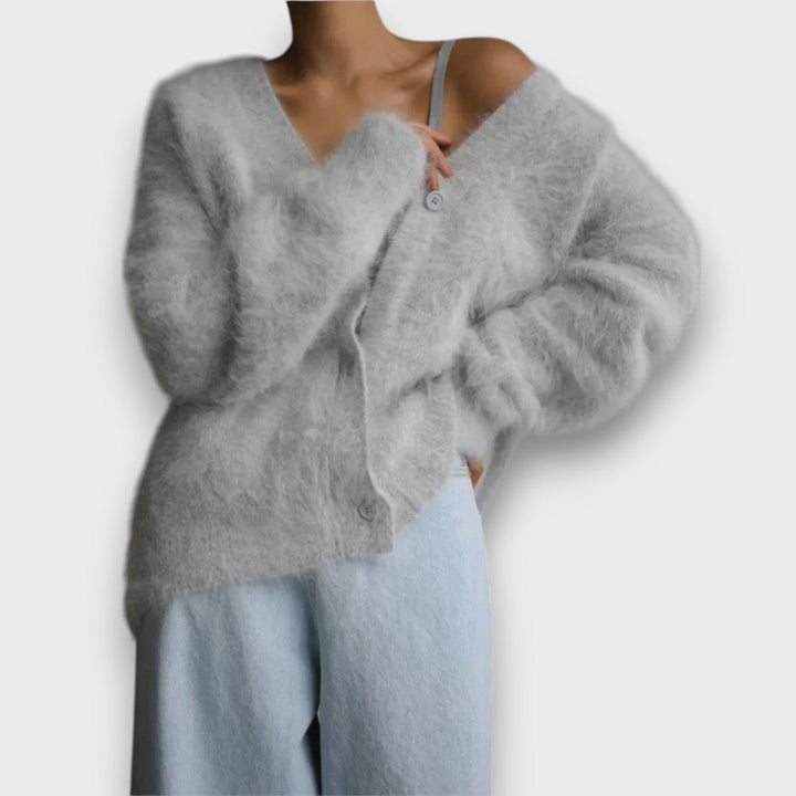 Laria – Soft Cardigan with Classic Cut